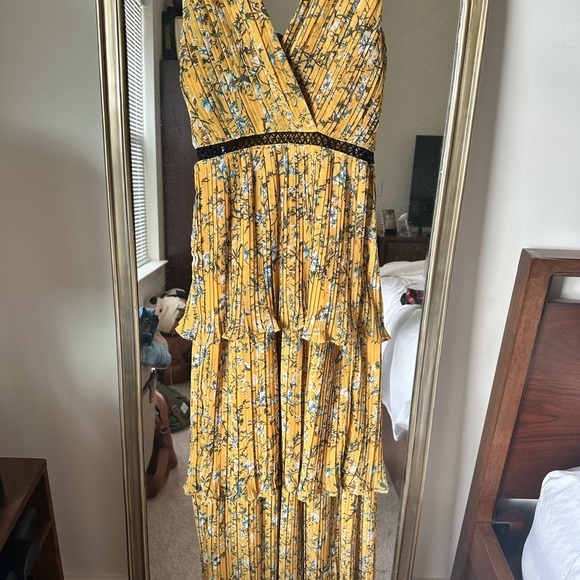 Lulus Such Sophistication Yellow Floral Print Pleated Maxi Dress - Picture 3 of 5